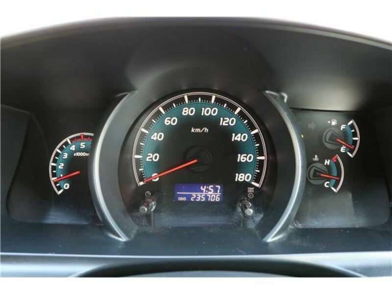 HIACE-11