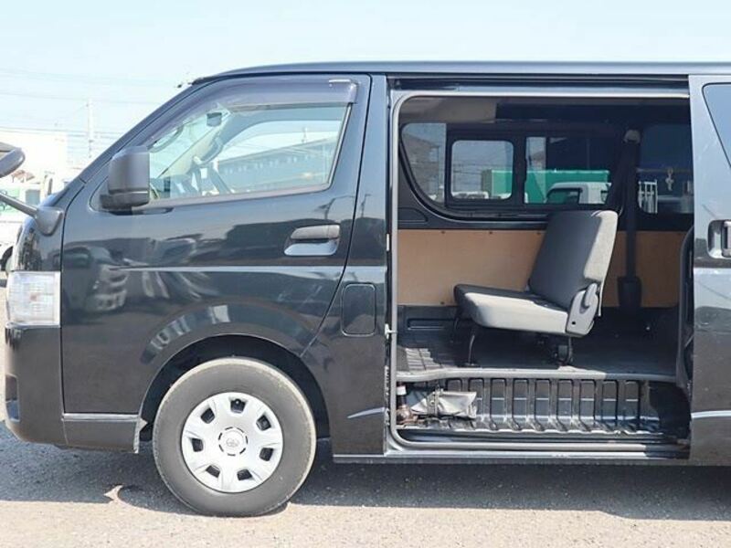 HIACE VAN-9