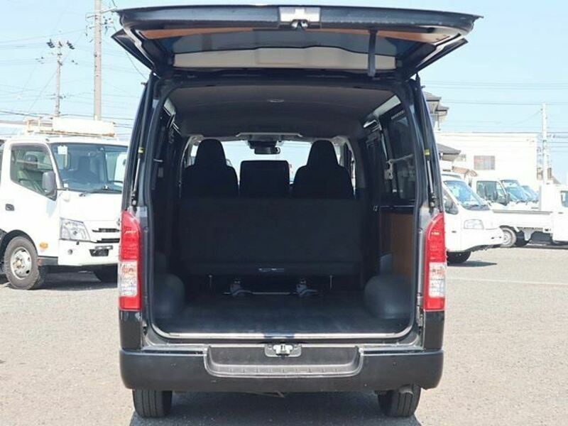 HIACE VAN-10
