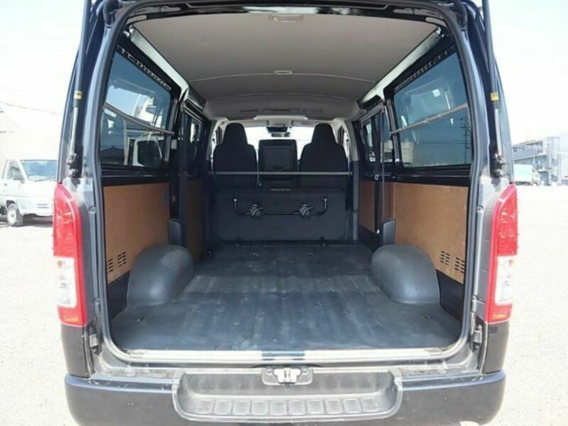 HIACE VAN-14