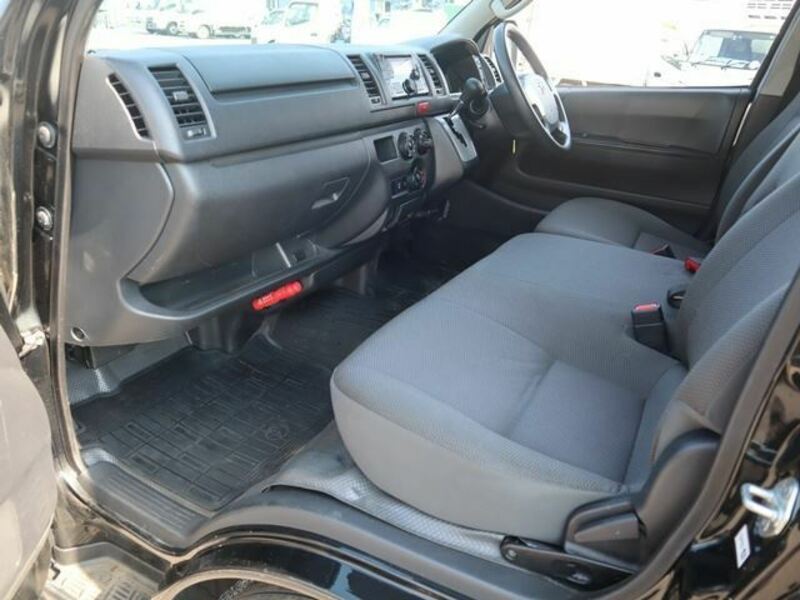 HIACE VAN-31