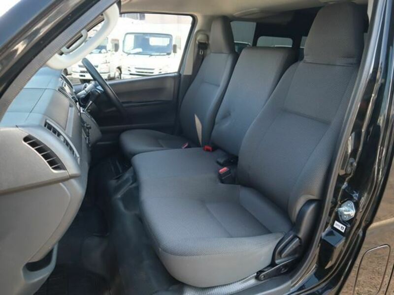 HIACE VAN-32