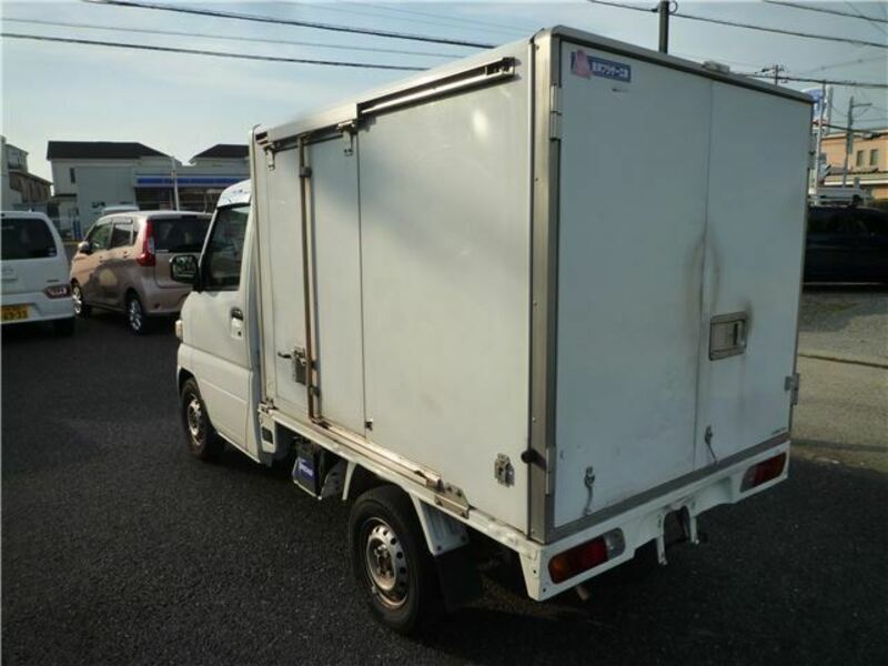 MINICAB TRUCK-1