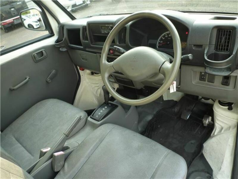MINICAB TRUCK-2