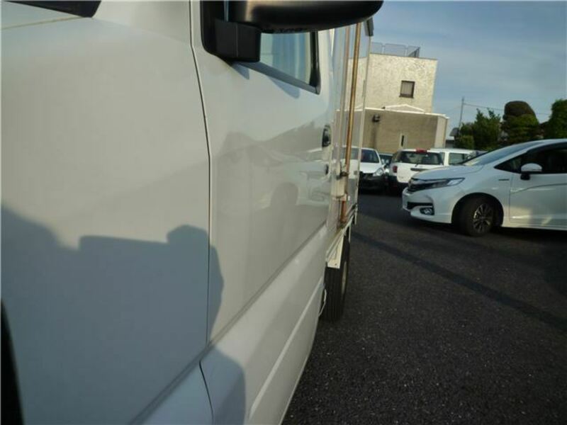 MINICAB TRUCK-30