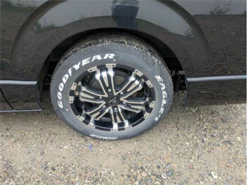 HIACE VAN-12