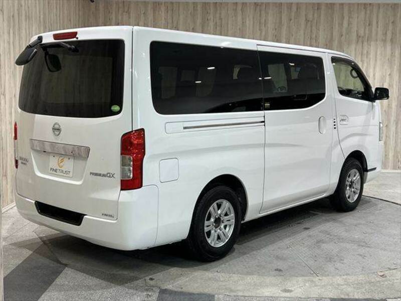 NV350 CARAVAN-16