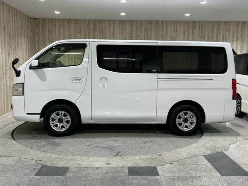 NV350 CARAVAN-19