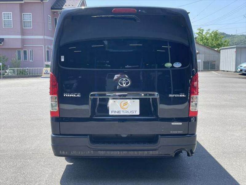 HIACE VAN