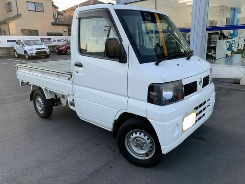 NISSAN CLIPPER TRUCK