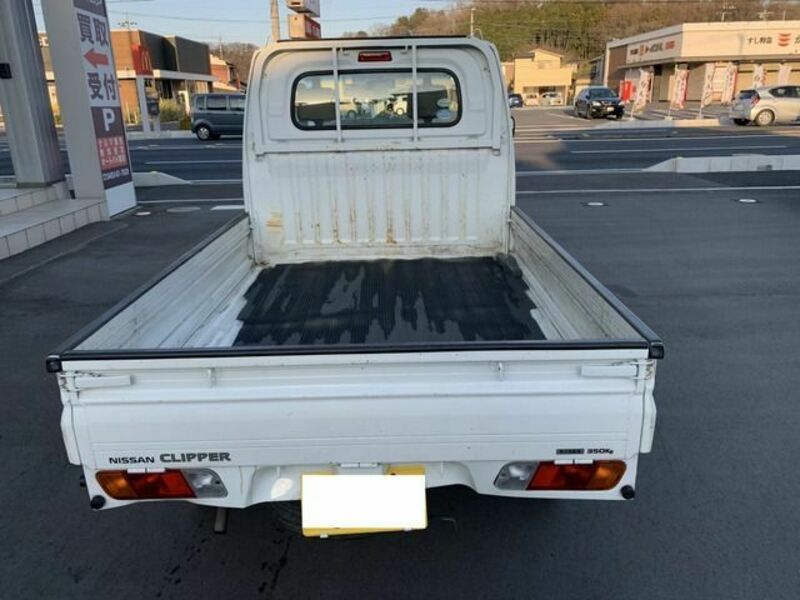 CLIPPER TRUCK