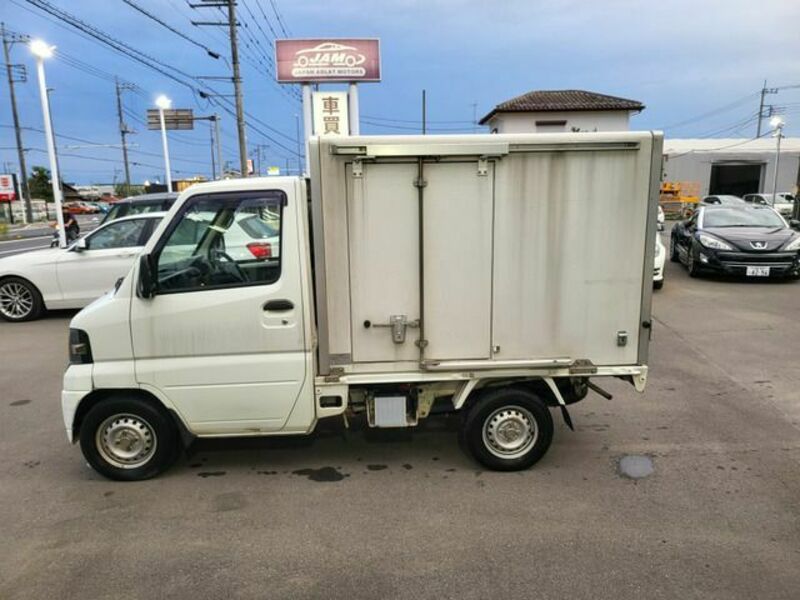 MINICAB TRUCK