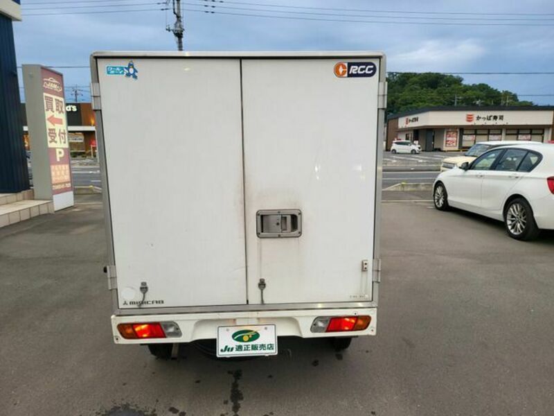MINICAB TRUCK