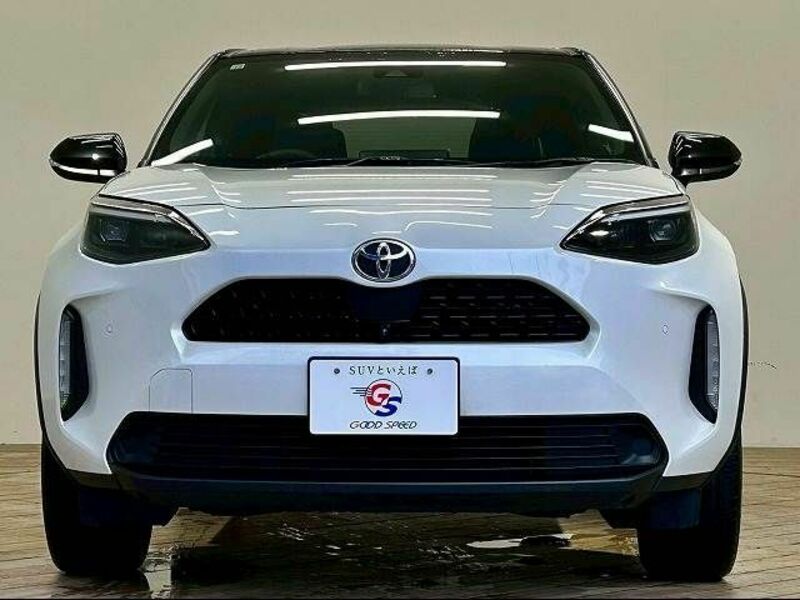 YARIS CROSS-2