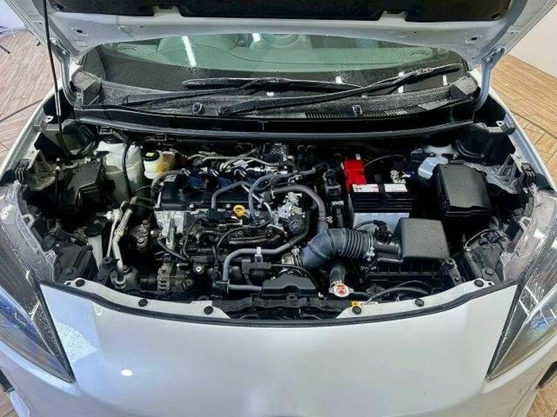 YARIS CROSS-17