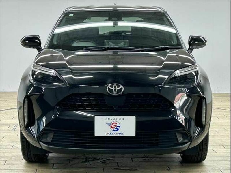 YARIS CROSS-16