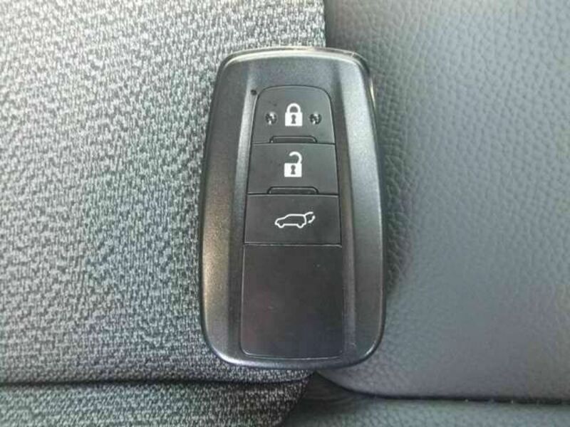 COROLLA CROSS-16