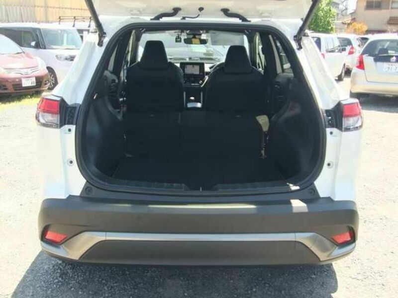 COROLLA CROSS-19