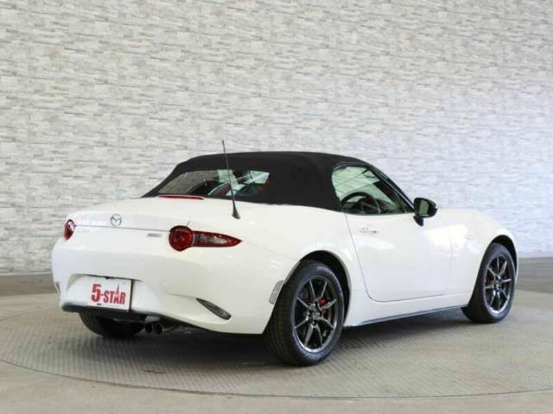 ROADSTER