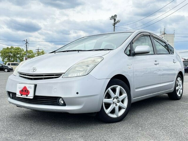 TOYOTA　PRIUS