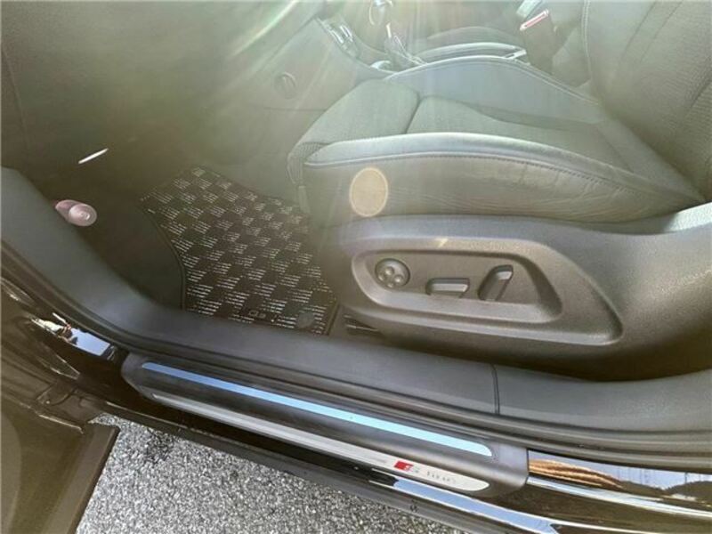 Q3