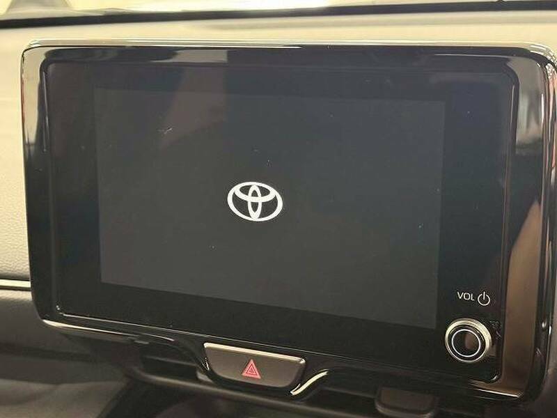 YARIS CROSS