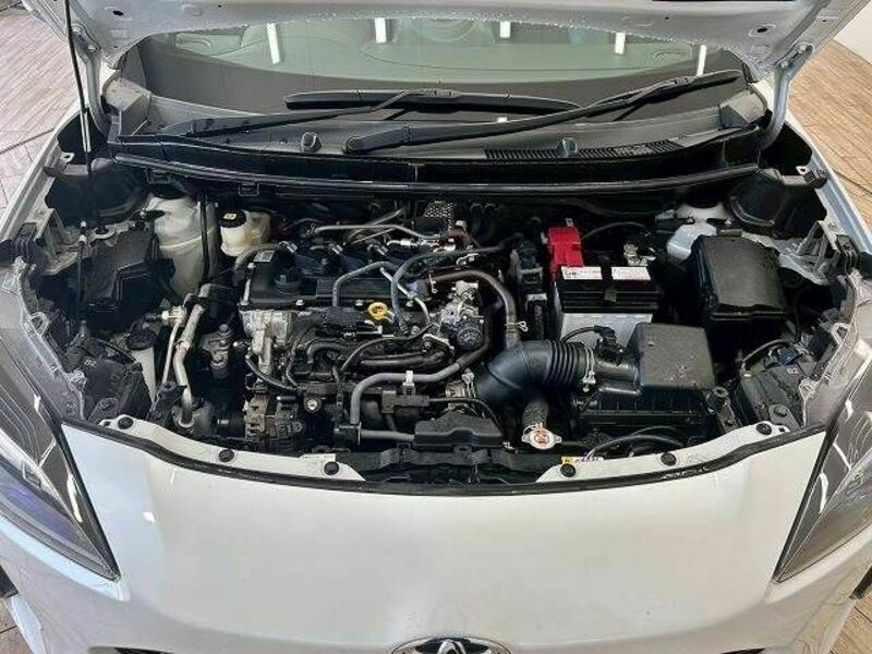 YARIS CROSS-17
