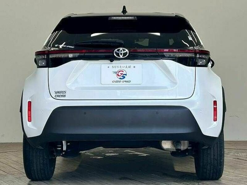 YARIS CROSS-14