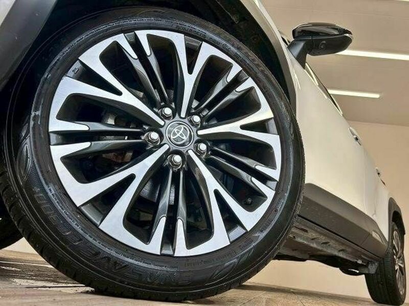 YARIS CROSS-19