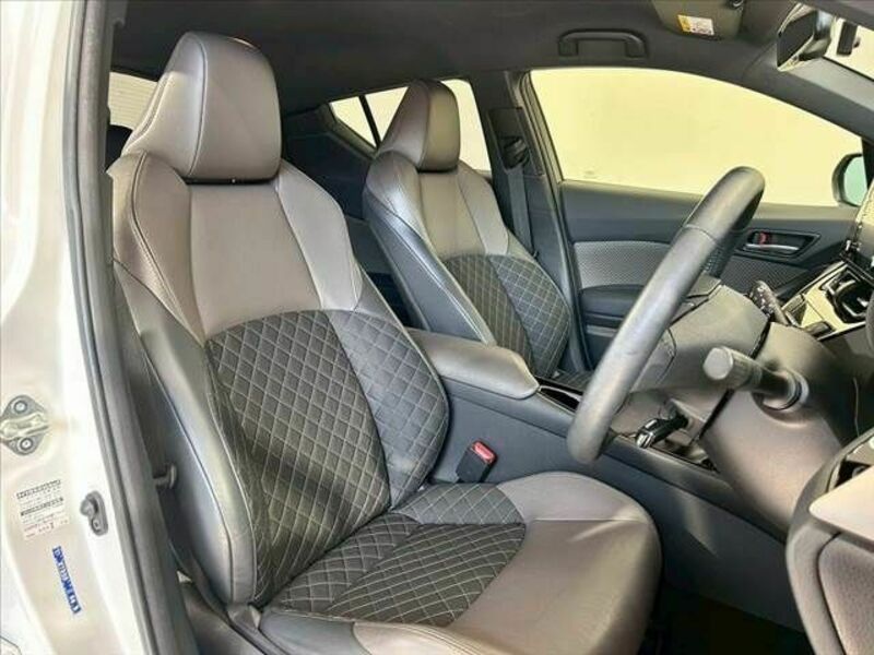 C-HR-11