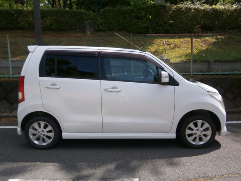 WAGON R-2