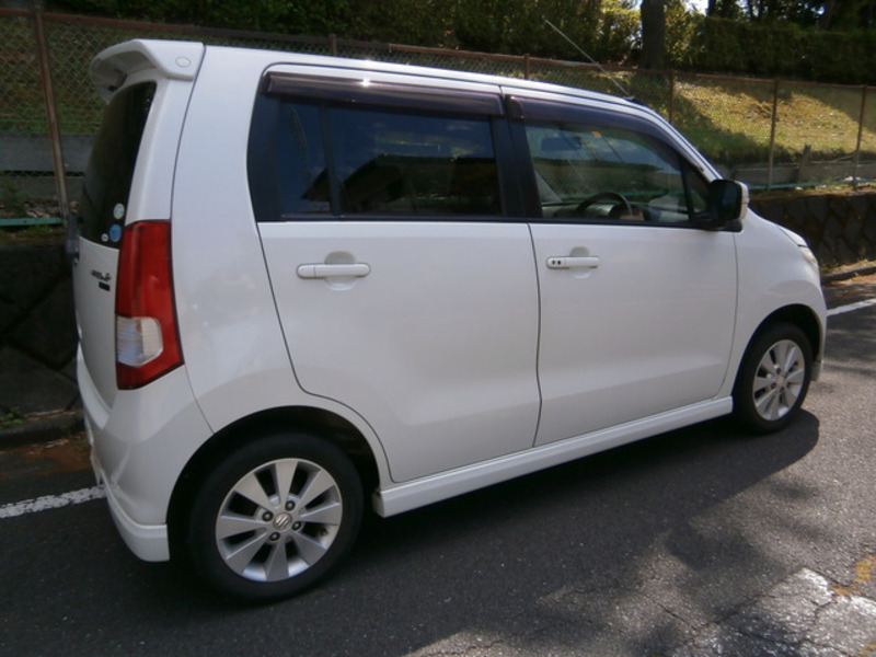 WAGON R-3