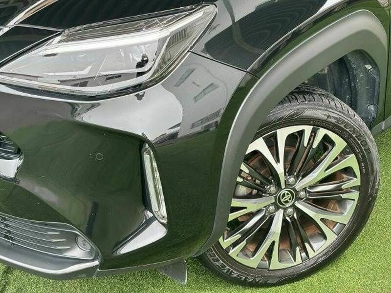 YARIS CROSS