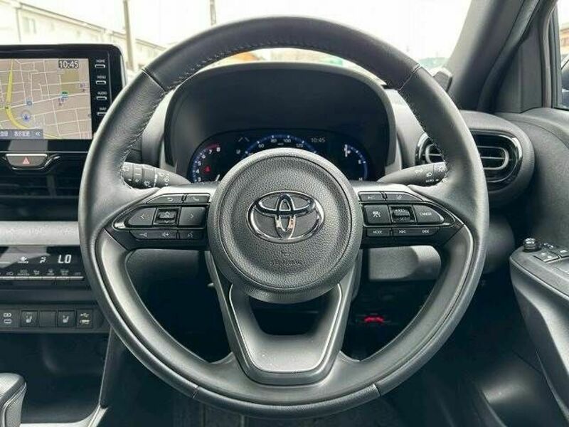 YARIS CROSS
