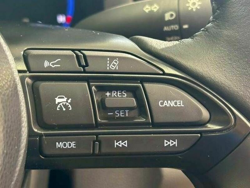 YARIS CROSS