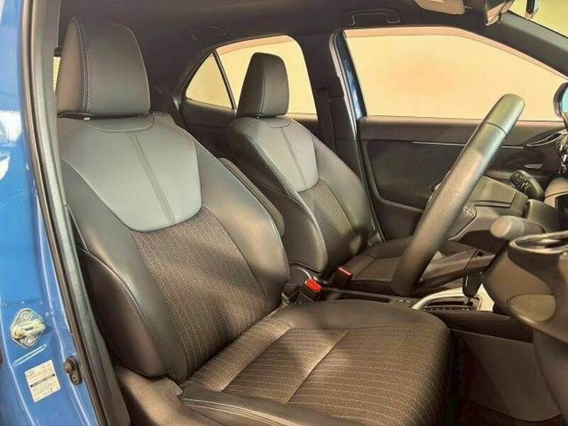 YARIS CROSS