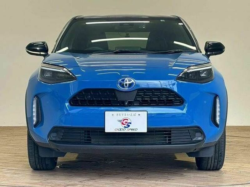 YARIS CROSS