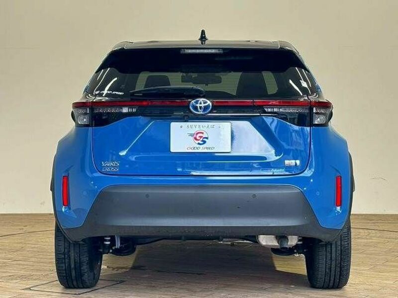 YARIS CROSS