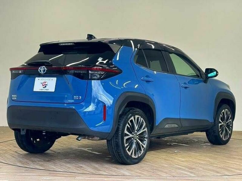 YARIS CROSS