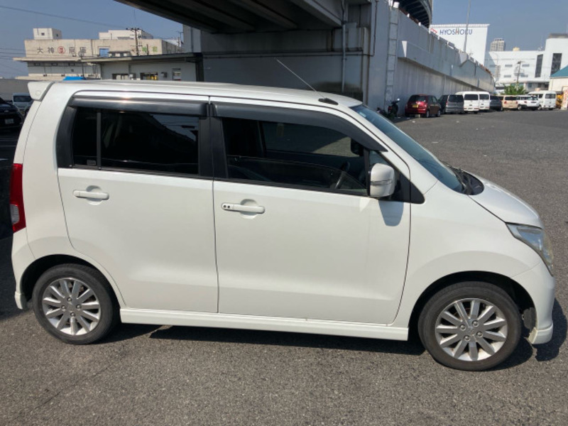 WAGON R-9