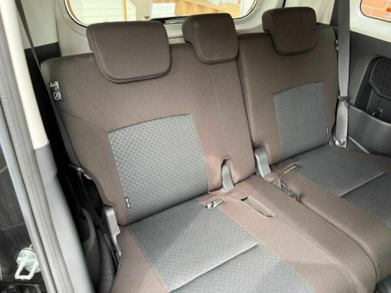 ROOMY-11