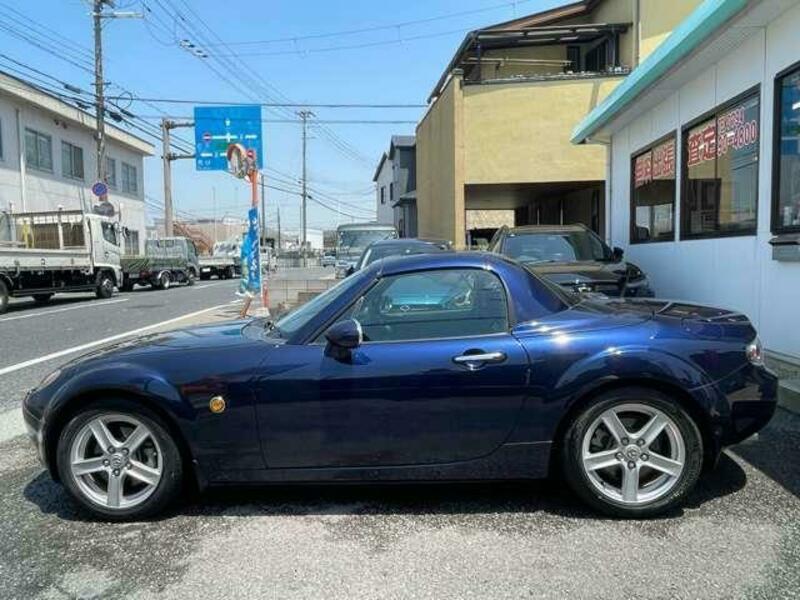 ROADSTER