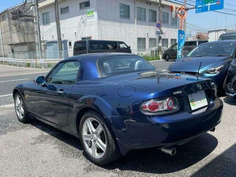 ROADSTER