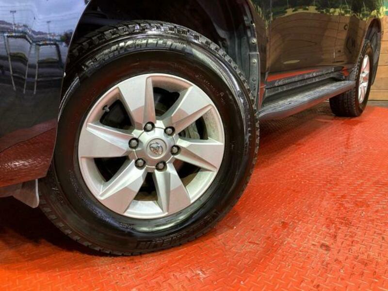 LAND CRUISER PRADO-12