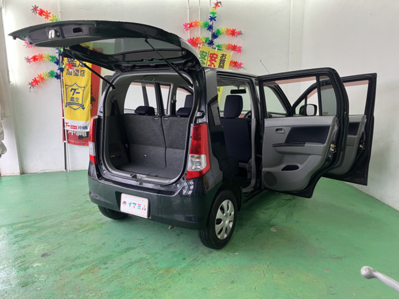 WAGON R-16