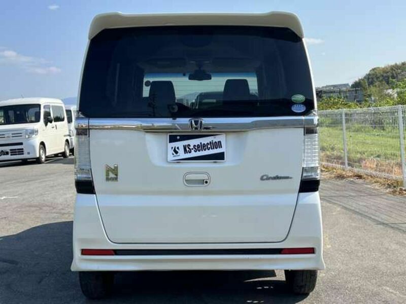 N BOX CUSTOM
