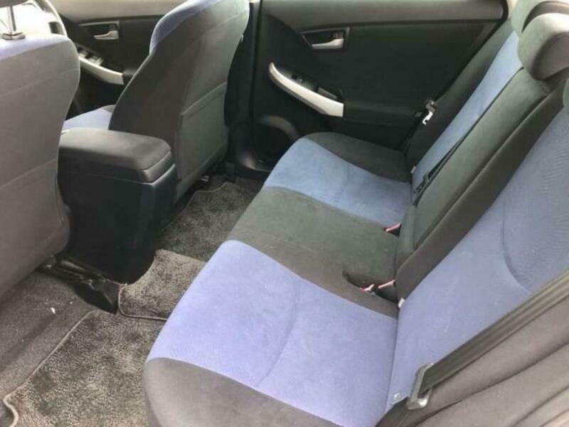 PRIUS-6