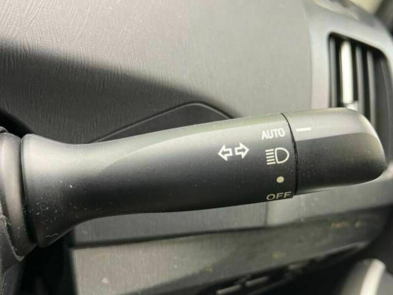 PRIUS-6
