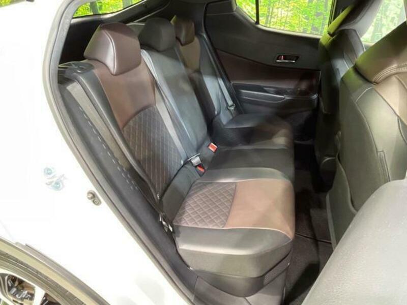 C-HR-8