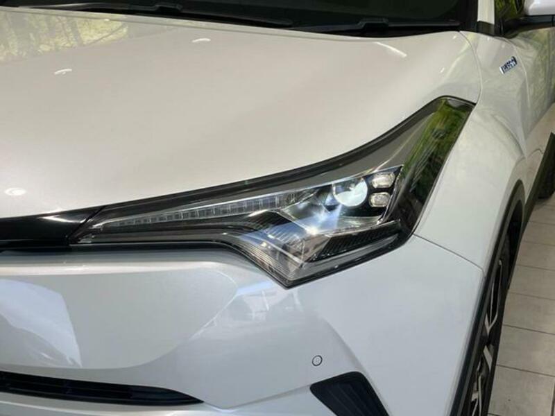 C-HR-11